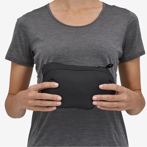 Patagonia Women's Red Puffer Jacket - Picture 5 of 11